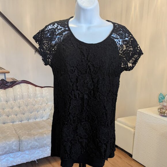 Black Lace Short Sleeve Top Size Small - Picture 1 of 5